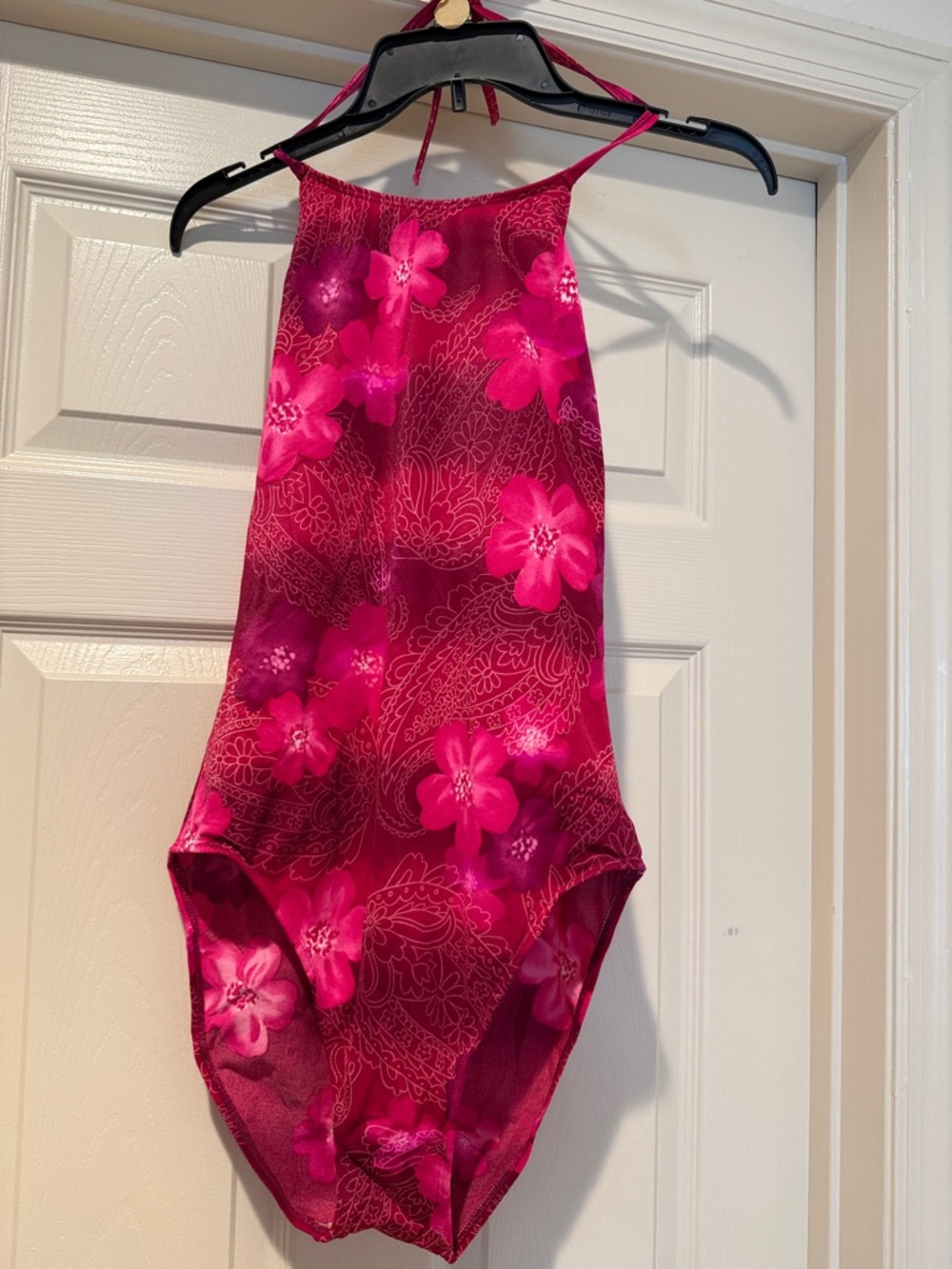 NWT Halter One-Piece Bright Fuchsia Floral Built in Bra No Underwire Tropical 16